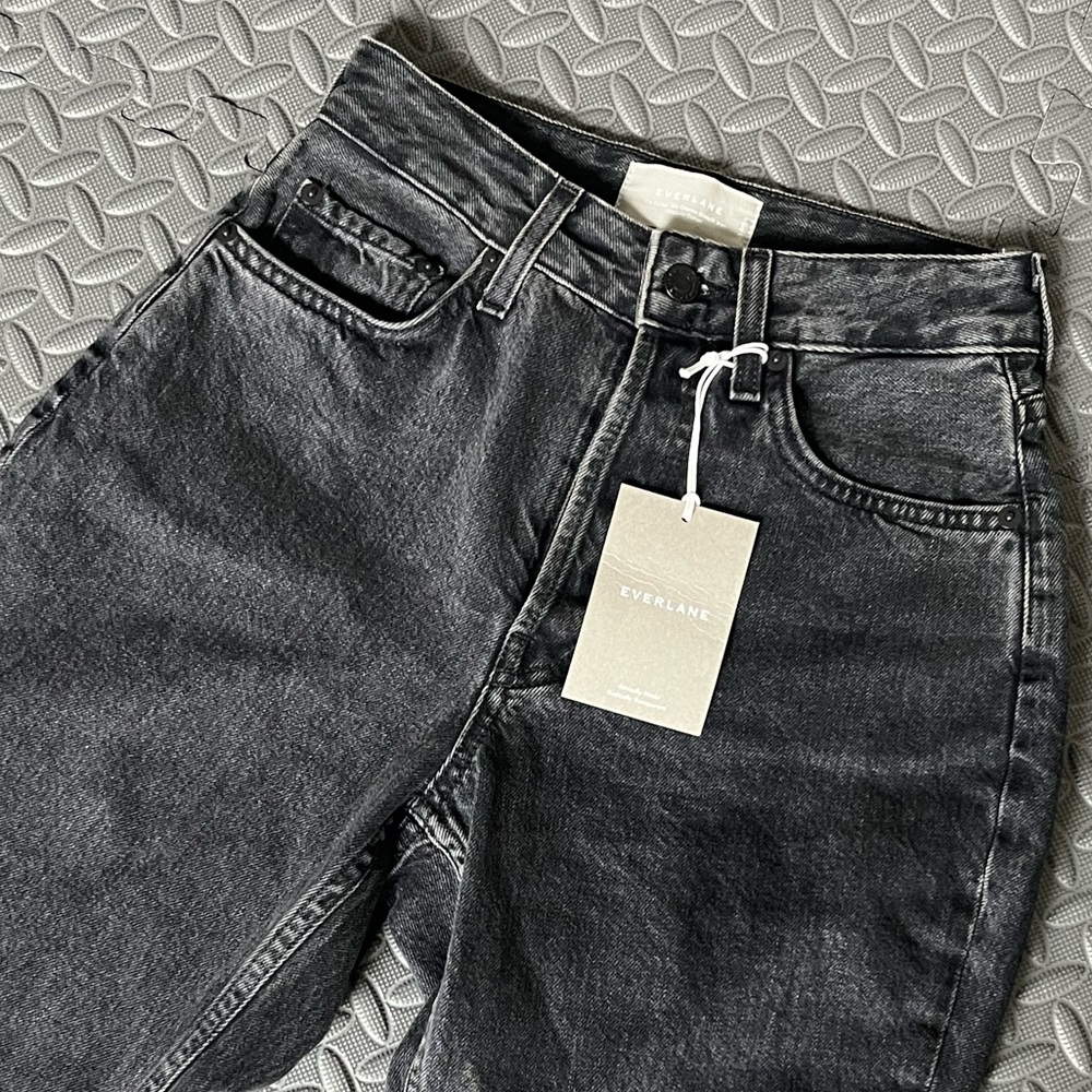 Everlane Women's 90’s Cheeky Straight Jean NWT US Size 25 Washes Black